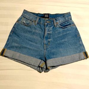 Urban Outfitters BDG Mom High Rise jean shorts SZ 26